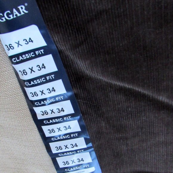C$80 Haggar Classique Fit Velvet Pants ,Dark Brown, 36Wx34L, - Picture 3 of 6